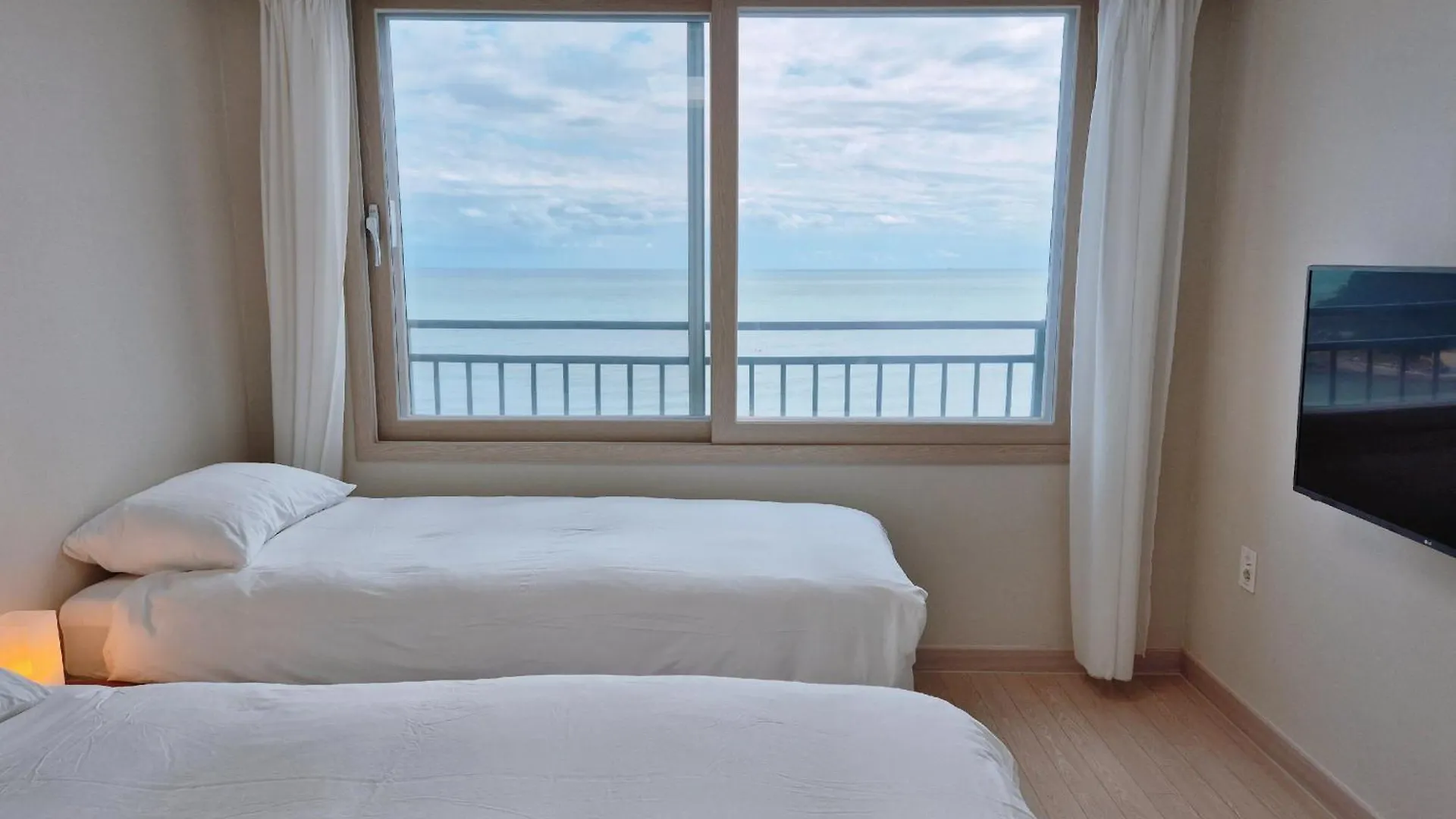 Hotel The First Ocean Songjeong Pusan